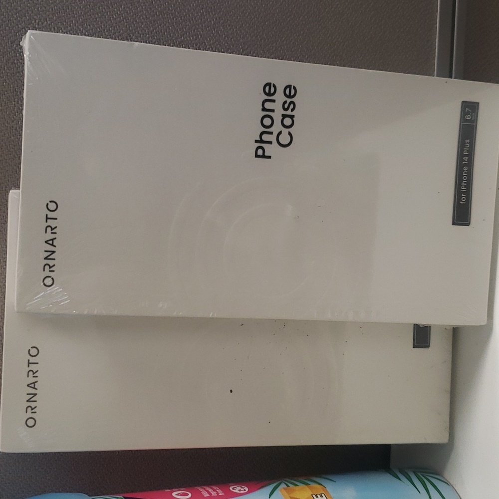 ORNARTO silicone phone case.